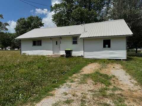 709 Wright Ave, Braymer, MO 64624