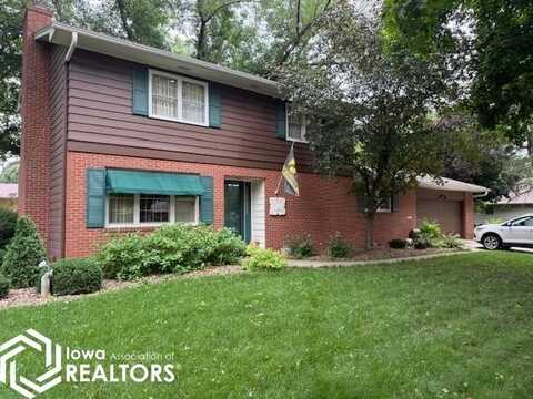 120 S Roan Street, Algona, IA 50511