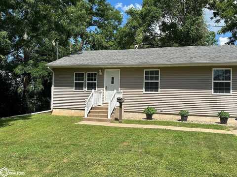 524 N PLANE Street, Burlington, IA 52601