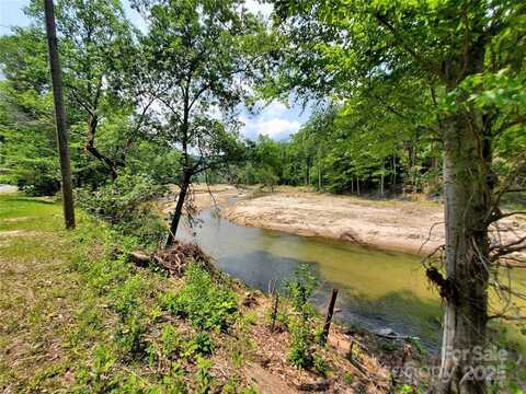 000 Green River Cove Road, Saluda, NC 28773
