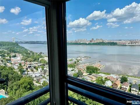1 Horizon Road 1433, Fort Lee, NJ 07024