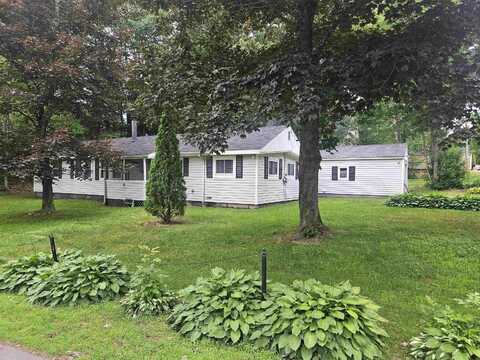 16 Robin Lane, Moultonborough, NH 03254