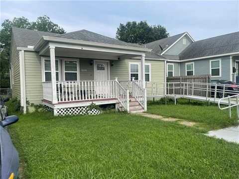 5923 PAINTERS Street, New Orleans, LA 70122