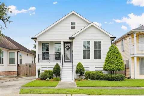 5740 WARRINGTON Drive, New Orleans, LA 70122