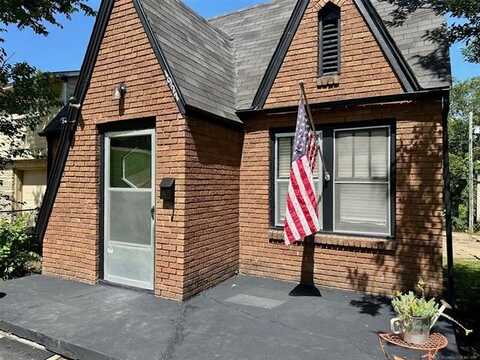 1927 N Cheyenne Avenue, Tulsa, OK 74106