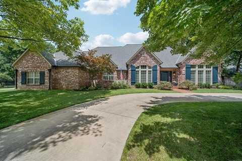 4921 E 104th Street, Tulsa, OK 74137