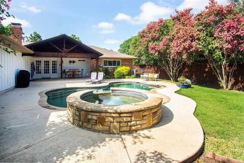 4824 Harvest Hill Road, Dallas, TX 75244