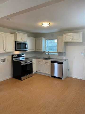 708 Union Avenue, Bonham, TX 75418