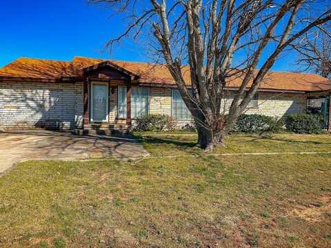 501 S Main Street, Grandfield, OK 73546