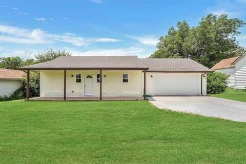311 N 7th Street, Sayre, OK 73662