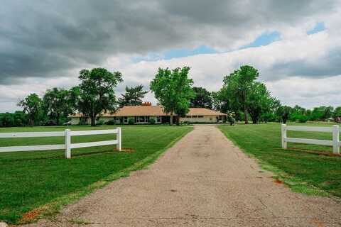 702 E 3rd Street, Elk City, OK 73644