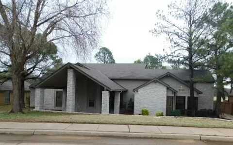 5720 Irvine Drive, Edmond, OK 73025
