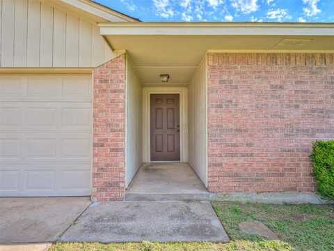 949 N Windermere Drive, Moore, OK 73160