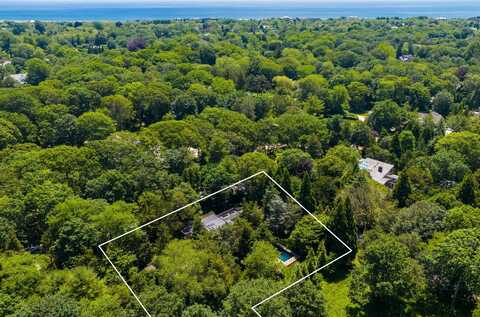 4 Baiting Hollow Road, East Hampton, NY 11937