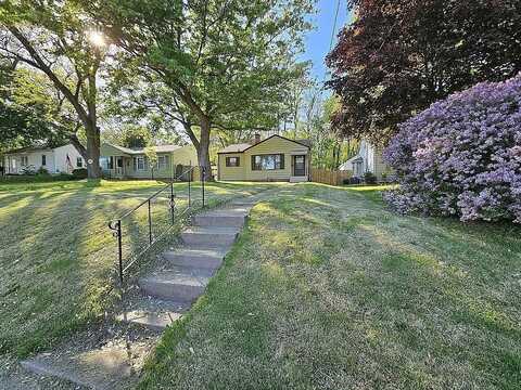 2402 Telegraph Road, Davenport, IA 52804