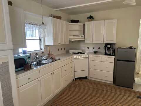 918 918 REED CANAL, SOUTH DAYTONA, FL 32119