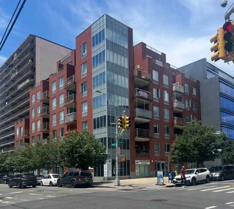 38-30 Parsons Blvd, Flushing, NY 11354