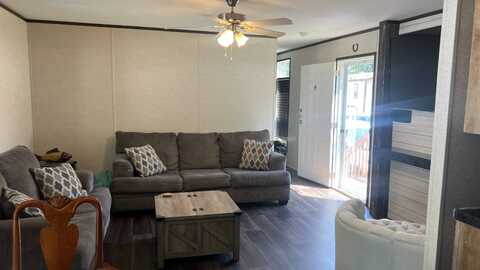 1240 N Cowan Ave, Lewsiville, TX 75057