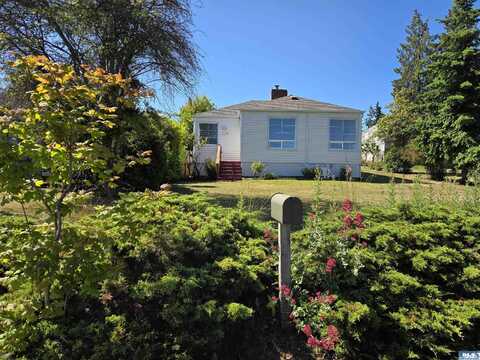 110 E Vashon Avenue, Port Angeles, WA 98362