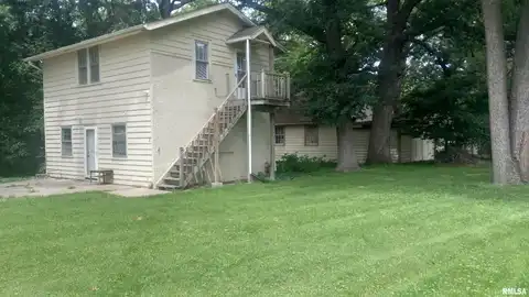 735 20TH Avenue, East Moline, IL 61244