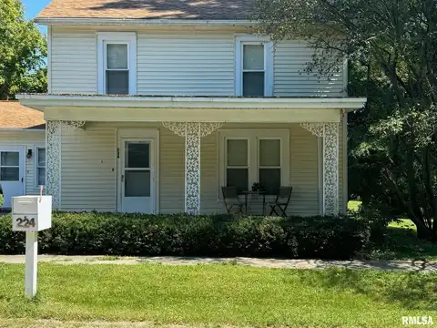 224 S HENDERSON Street, Toulon, IL 61483