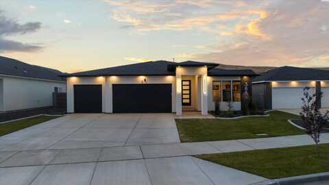 3884 Corvina St, Richland, WA 99352