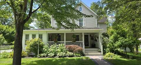 300 W High Street, Milford, PA 18337