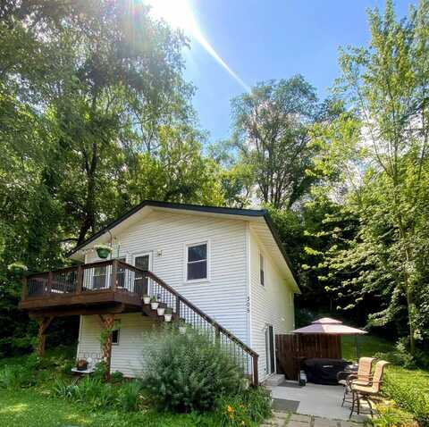 305 N BLACKHAWK, BYRON, IL 61010