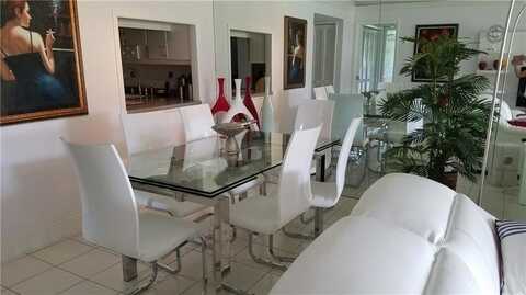 605 Oaks Dr, Pompano Beach, FL 33069