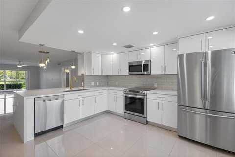 4301 Martinique Cir, Coconut Creek, FL 33066