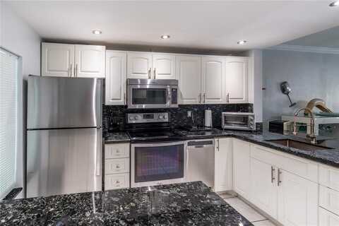 470 Paradise Isle Blvd, Hallandale Beach, FL 33009