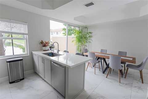 14387 SW 9th Ct, Pembroke Pines, FL 33027