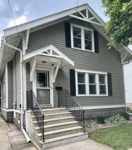 110 BOWEN Street, OSHKOSH, WI 54901