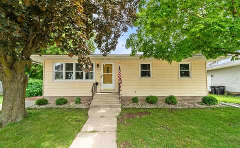 714 S SAWYER Street, OSHKOSH, WI 54902