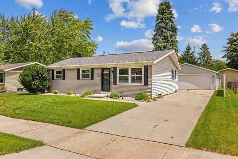 1100 HERITAGE Trail, OSHKOSH, WI 54904