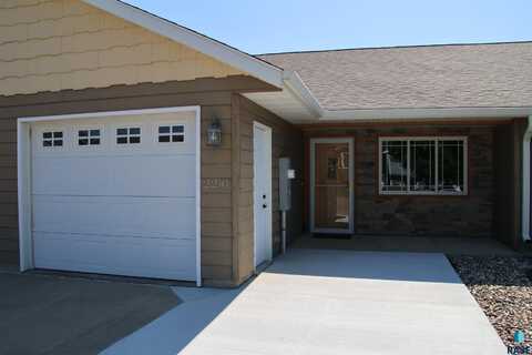 2210 S Mary Beth Ave, Sioux Falls, SD 57106