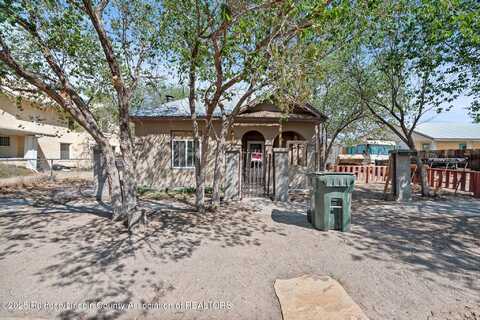 308 10th Street, Carrizozo, NM 88301