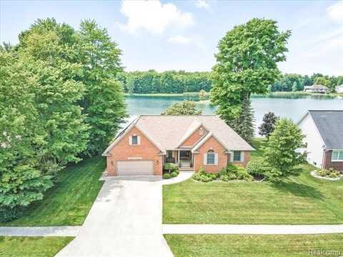 2753 E Lake Drive, Kimball, MI 48074