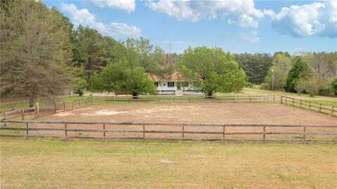 39205 Warrique Road, Ivor, VA 23866