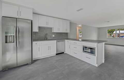 4806 Gladiator Circle, Greenacres, FL 33463