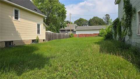 562 Western Avenue N, Saint Paul, MN 55103