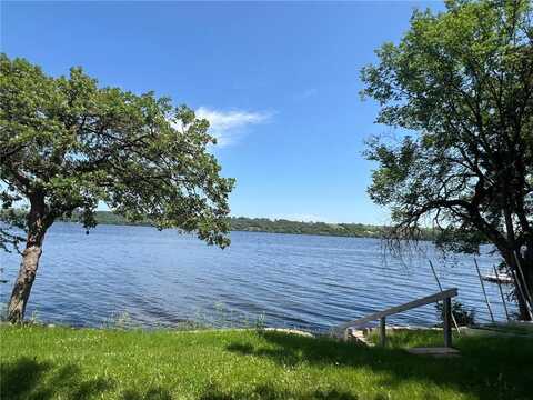 13480 Minnehaha Road, Wilmot, SD 57279