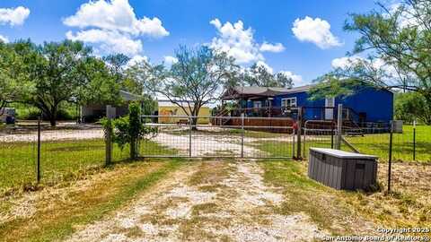 355 Holley, Poteet, TX 78065