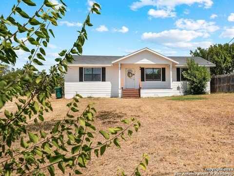 501 Poplar, Jourdanton, TX 78026