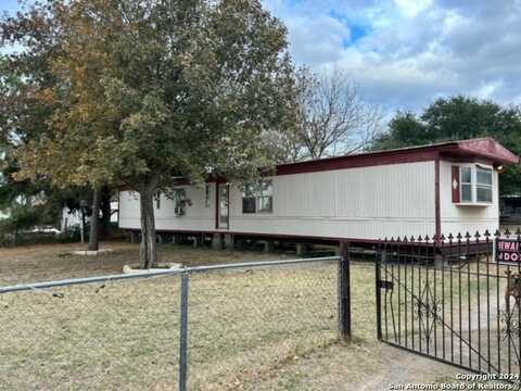 350 Palo Alto Dr, Von Ormy, TX 78073