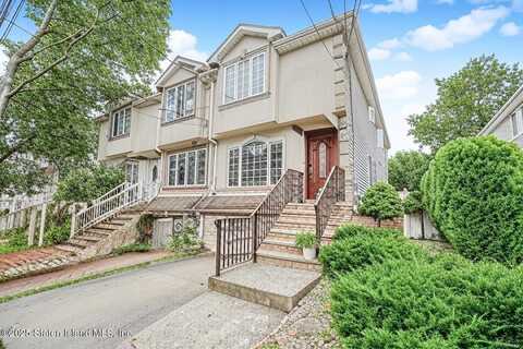 31 Harris Lane, Staten Island, NY 10309