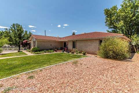 1001 CRESTVIEW Circle, Farmington, NM 87401
