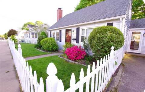 7 Westminster Street, Westerly, RI 02891