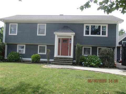9 Francine Street, Bristol, RI 02809