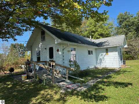 5389 E M-55, Prescott, MI 48756
